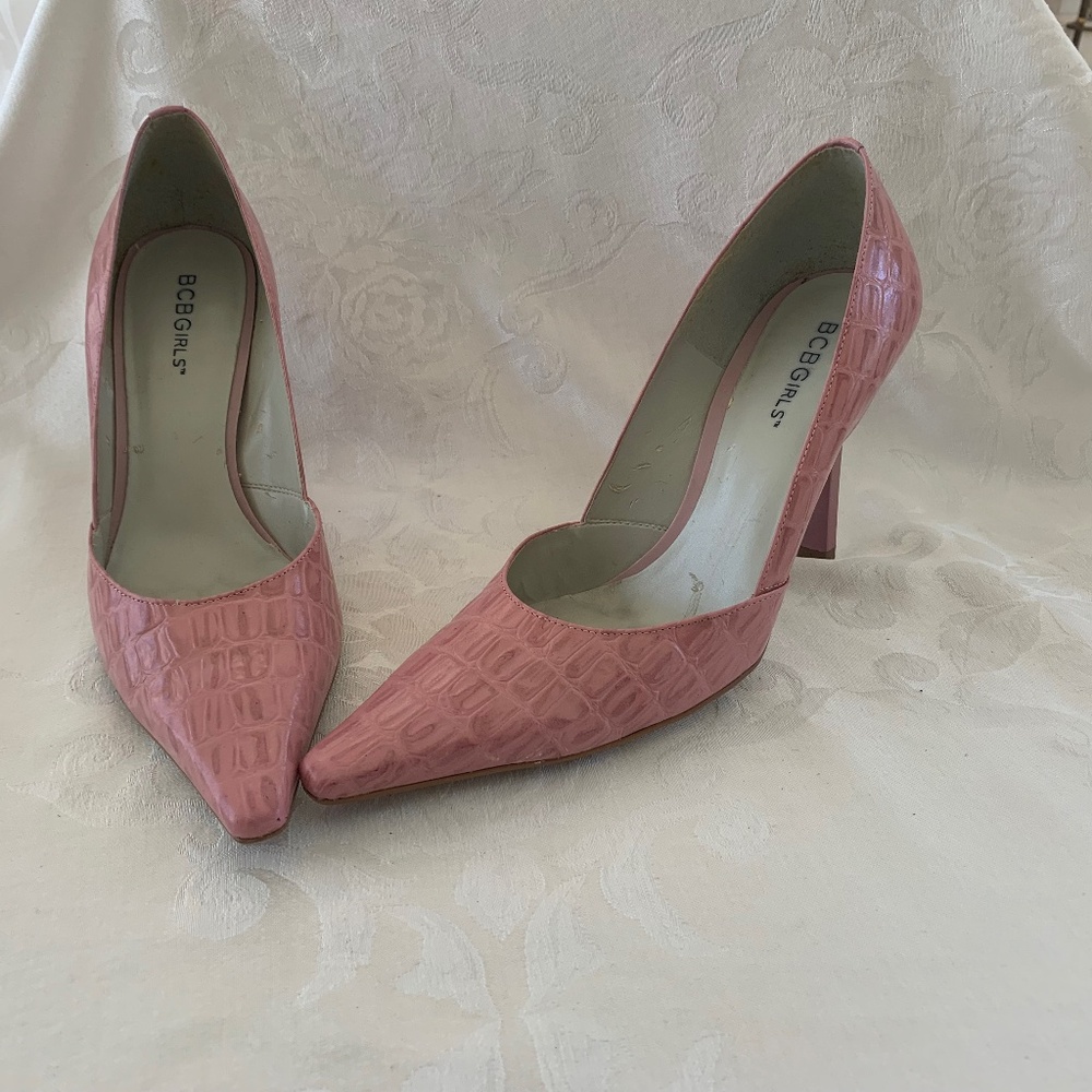 bcbgirl pink pumps